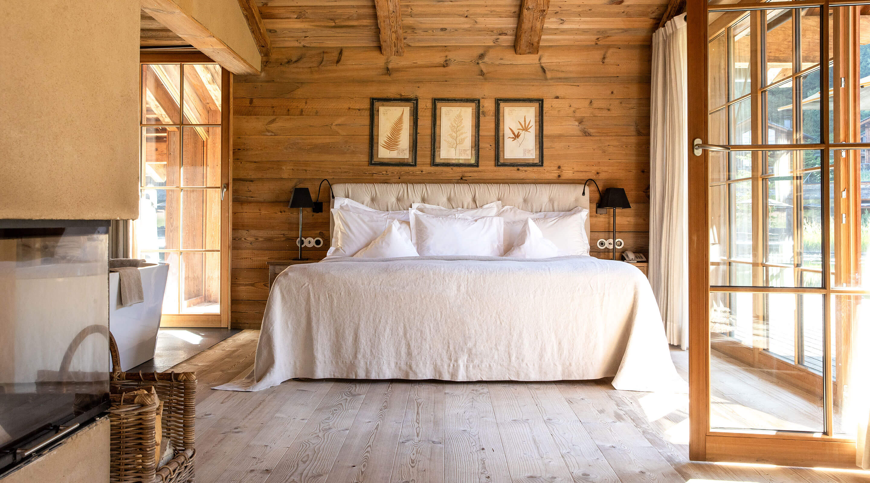 Lake Chalet Suite A